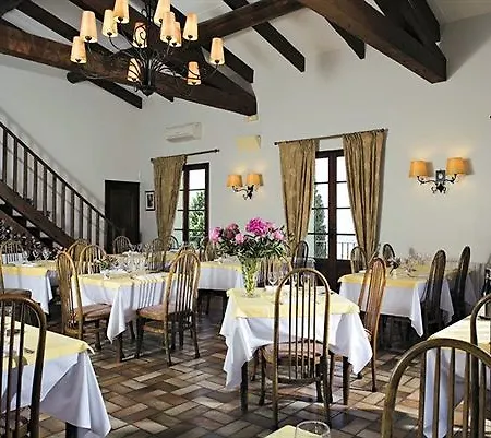 Logis Restaurant Les Geraniums Отель
